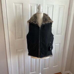 Women’s Weatherproof Brand Reversible Outerwear Vest SZ L